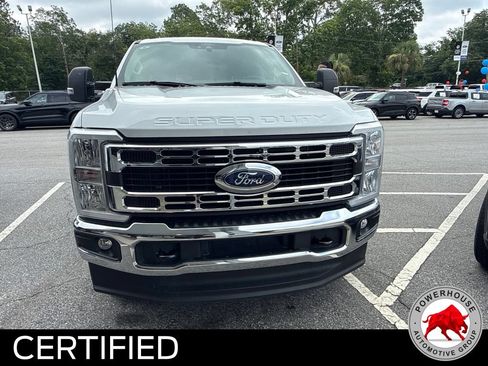 Used 2025 Ford F250 XLT AWD/4WD image 3