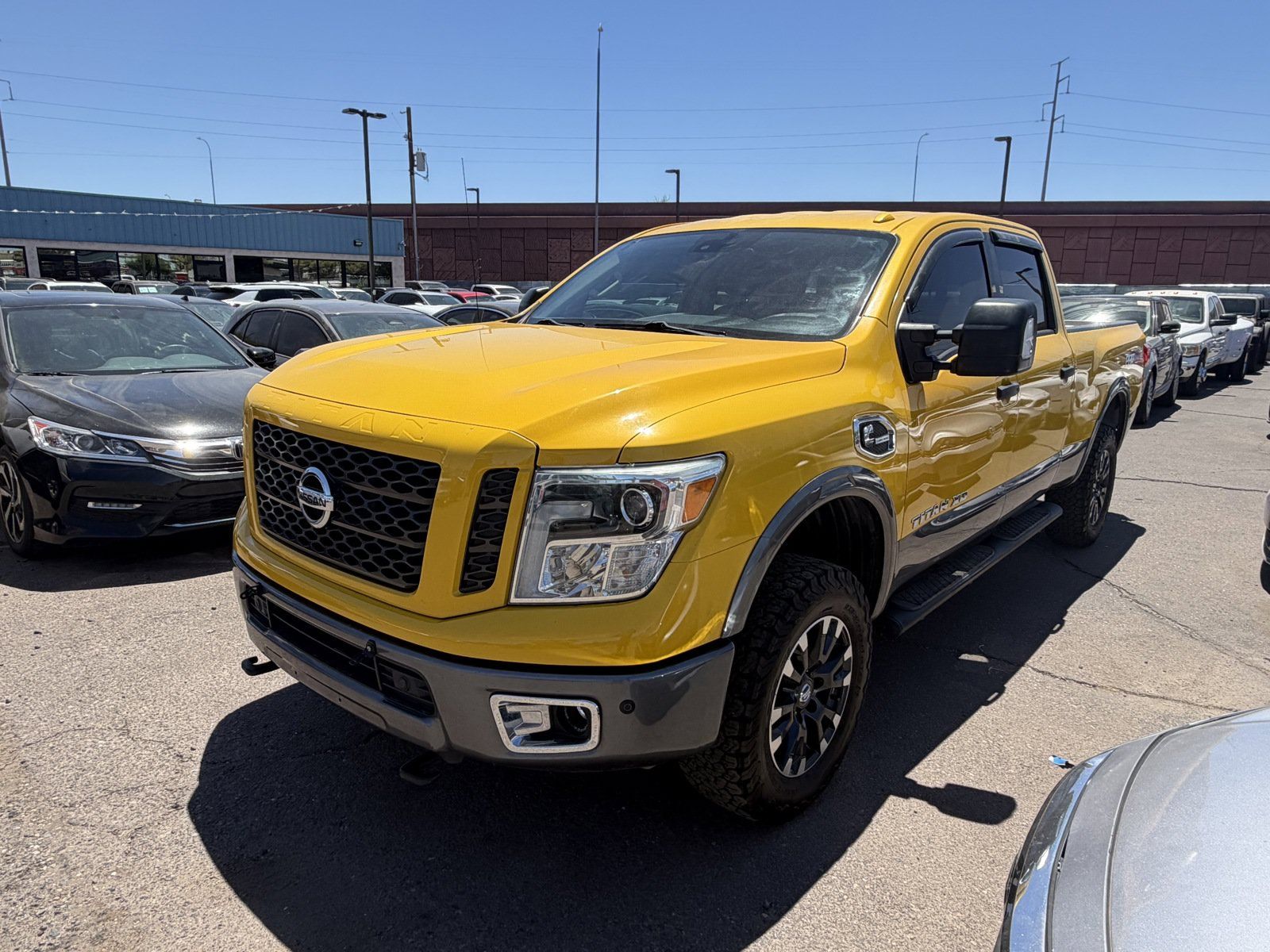 Used 2016 Nissan Titan PRO-4X AWD/4WD image 1