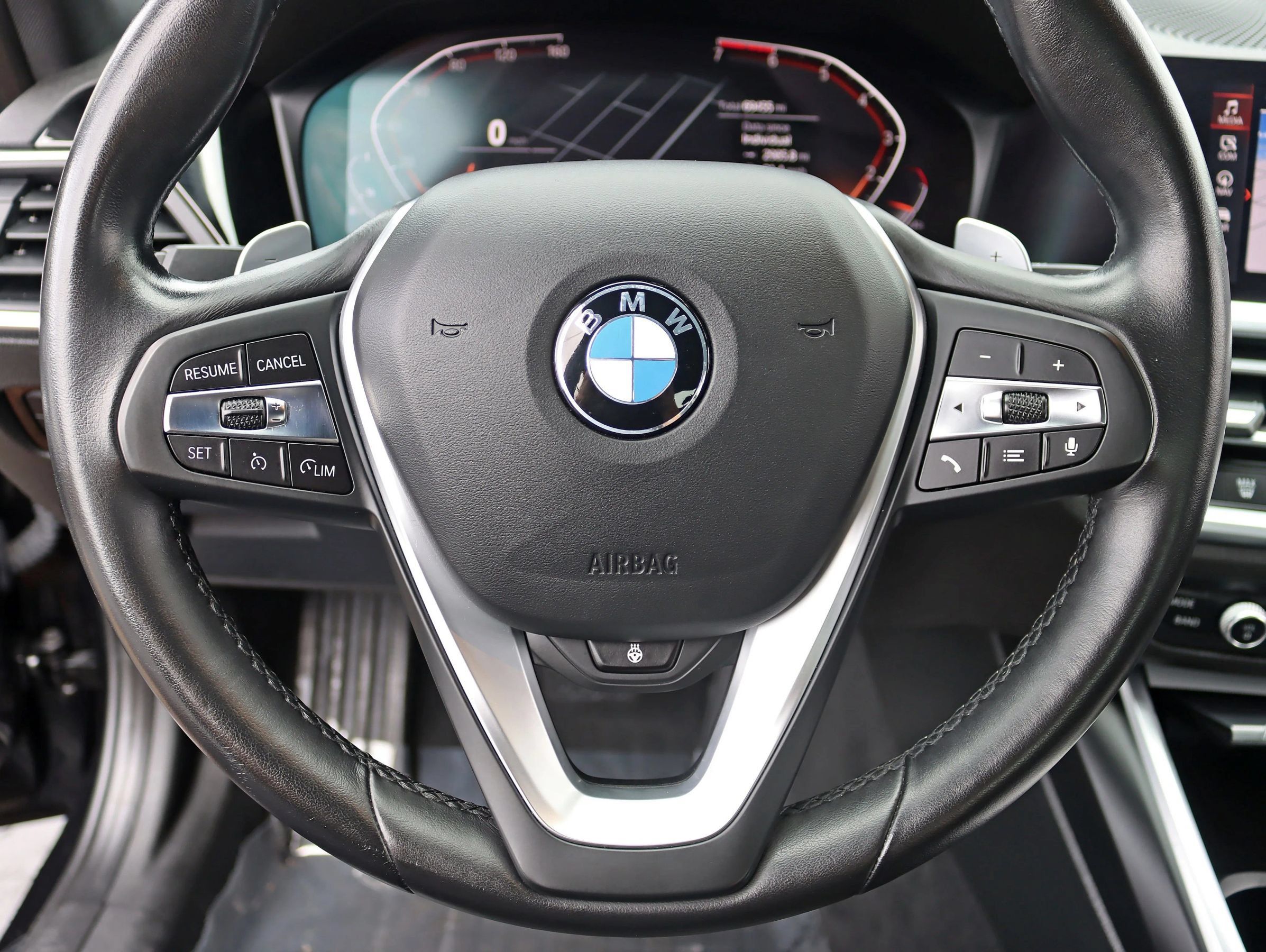 Used 2019 BMW 330i xDrive Sedan w/ Premium Package AWD/4WD image 17