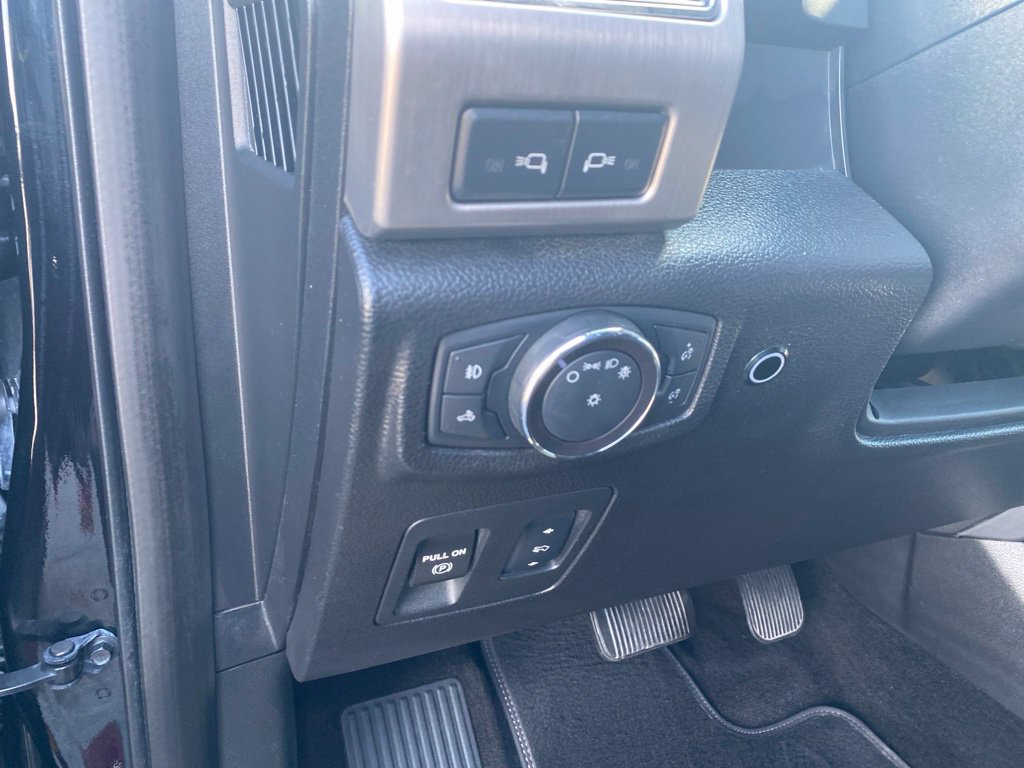 Used 2018 Ford F150 Platinum AWD/4WD image 19