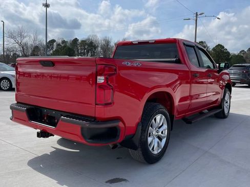 Used 2020 Chevrolet Silverado 1500 Custom w/ Custom Value Package AWD/4WD image 7