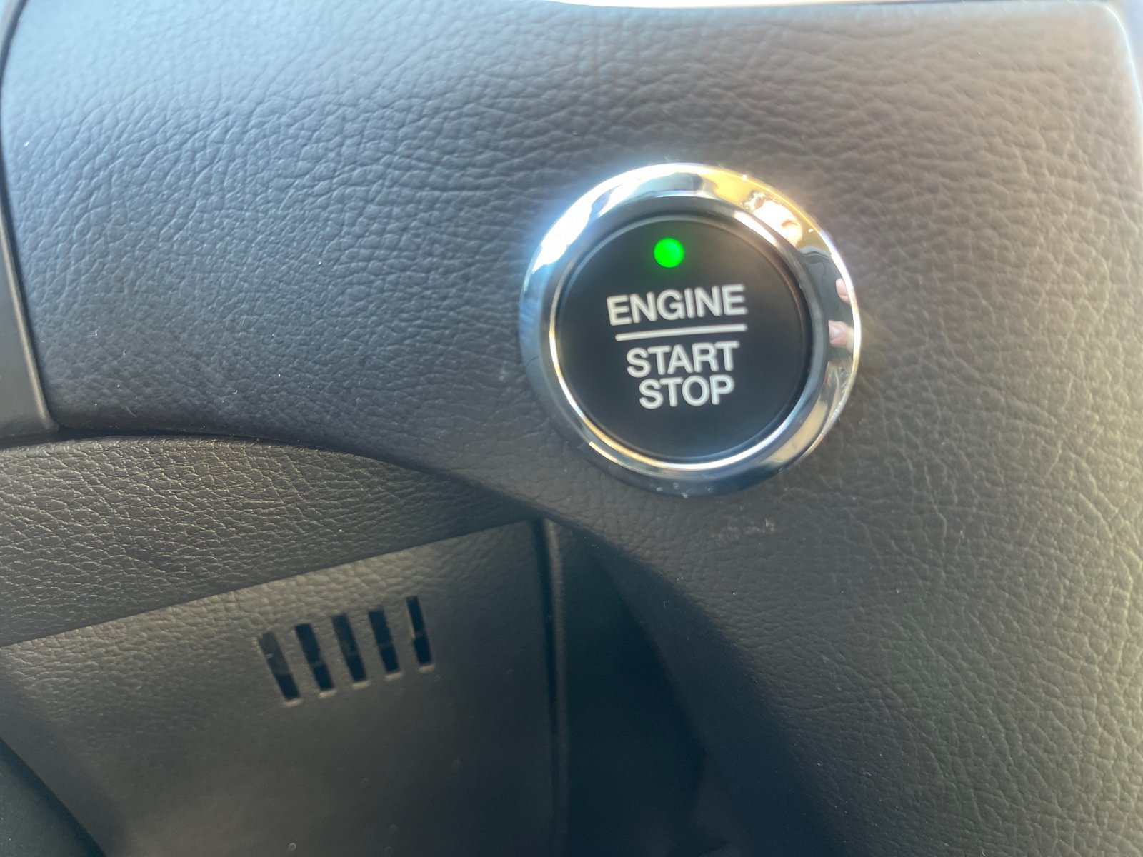Used 2024 Ford Edge SEL AWD/4WD image 26