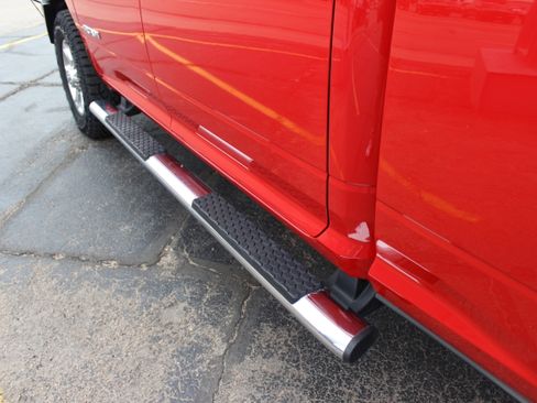 Used 2019 RAM 2500 Big Horn image 24