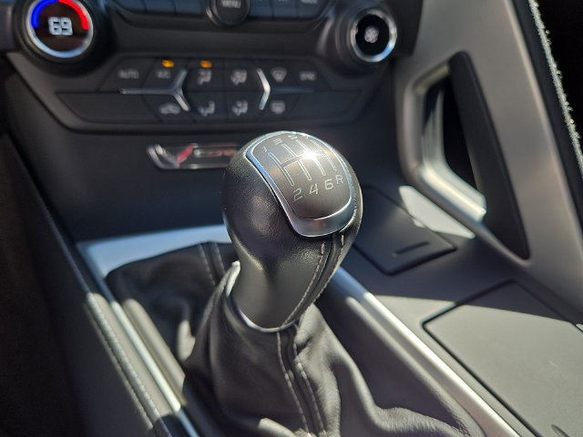 Used 2019 Chevrolet Corvette Stingray Coupe w/ 1LT RWD image 12