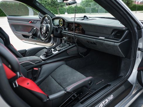 Used 2025 Porsche 911 GT3 RS RWD image 52