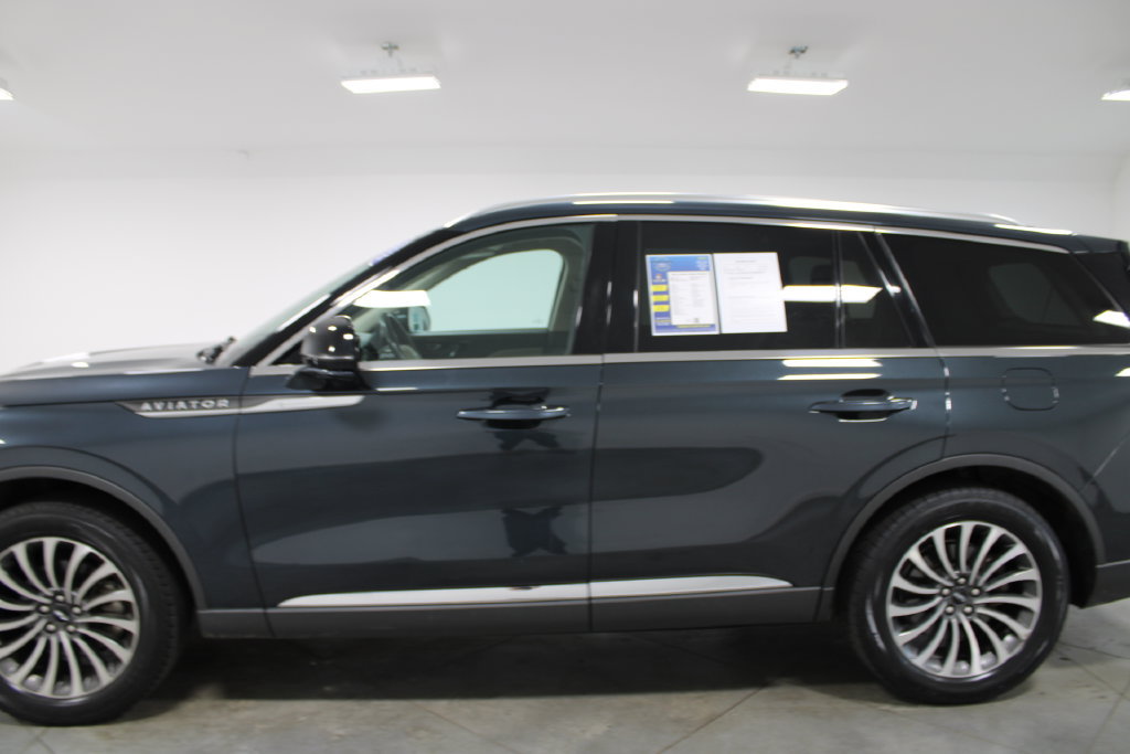 Used 2023 Lincoln Aviator Reserve w/ Equipment Group 201A AWD/4WD image 6