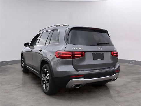 New 2026 Mercedes-Benz GLB 250 4MATIC image 5