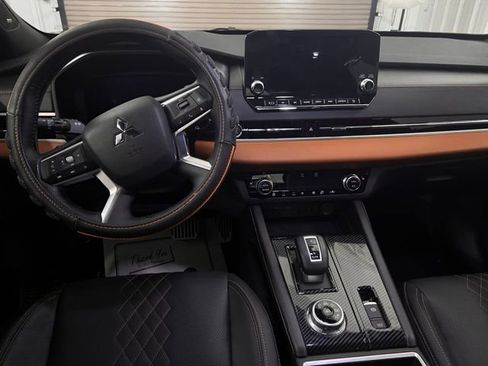 Used 2024 Mitsubishi Outlander SEL image 18