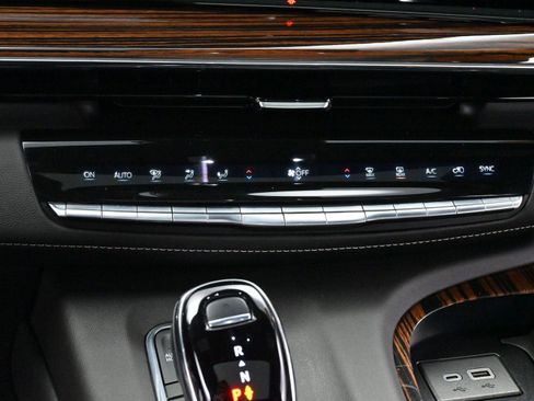 Certified 2023 Cadillac Escalade ESV Premium Luxury image 28