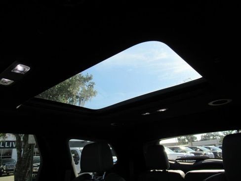 Used 2024 Buick Enclave Essence w/ Experience Buick Package image 26