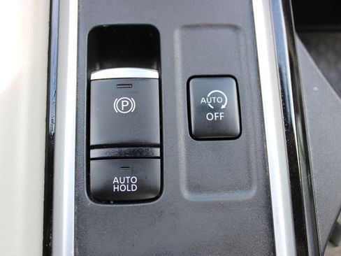 Used 2022 Nissan Pathfinder SL w/ SL Premium Package AWD/4WD image 24