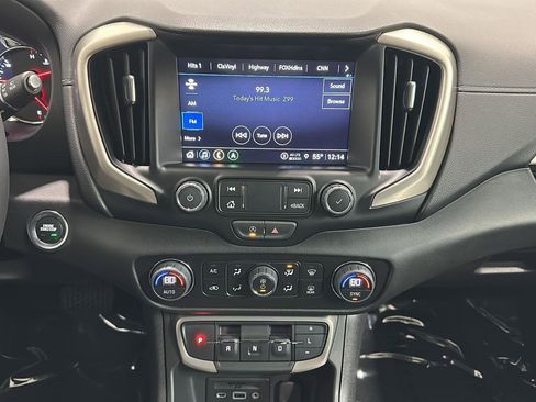 Used 2024 GMC Terrain Denali image 13