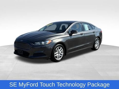 Used 2016 Ford Fusion SE FWD image 1