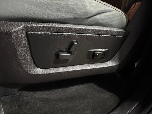 Used 2017 RAM 1500 Outdoorsman AWD/4WD image 5