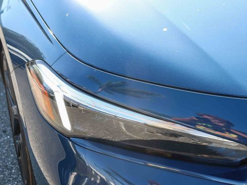 Used 2025 Honda Civic Sport image 6