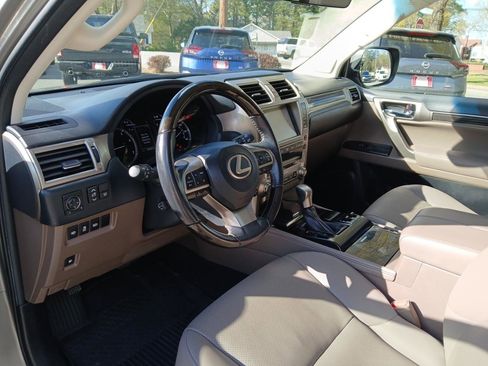 Used 2020 Lexus GX 460 Premium image 19