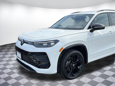 New 2026 Volkswagen Tiguan SE R-Line AWD/4WD image 21