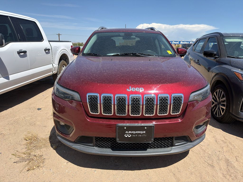 Used 2019 Jeep Cherokee Latitude Plus FWD image 2