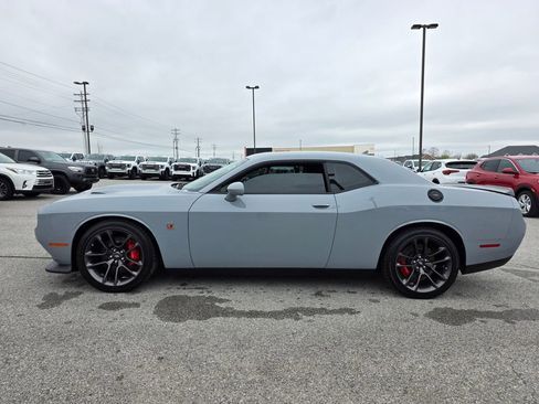 Used 2022 Dodge Challenger R/T Scat Pack w/ Driver Convenience Group image 4