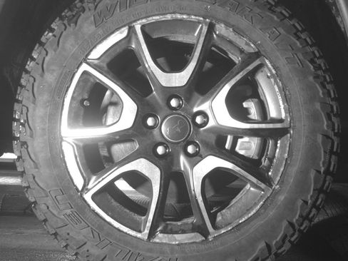 Used 2025 Jeep Compass Trailhawk image 13