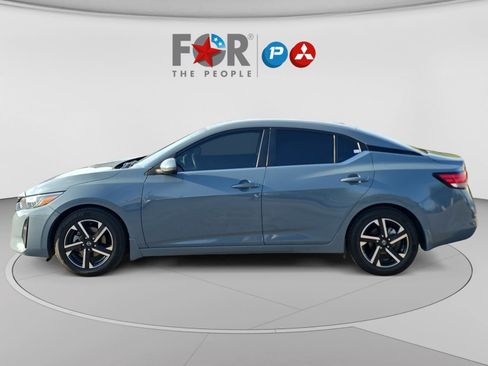 Used 2024 Nissan Sentra SV FWD image 2