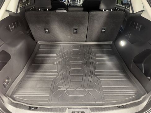 Used 2017 Ford Edge SEL w/ Class II Trailer Tow Package image 29