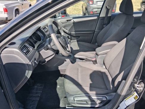 Used 2015 Volkswagen Jetta SE FWD image 9