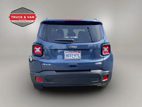 Used 2022 Jeep Renegade Latitude AWD/4WD image 11