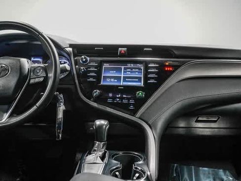 Certified 2020 Toyota Camry SE image 14