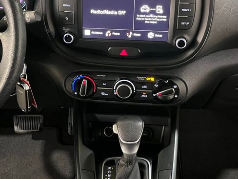 Used 2023 Kia Soul LX image 22