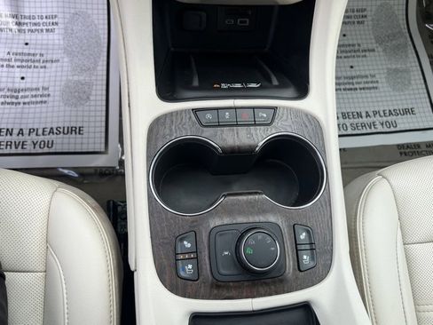 Certified 2023 GMC Acadia Denali w/ Denali Technology Package image 8