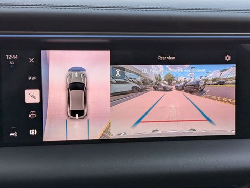 New 2025 Porsche Macan 4S Electric AWD/4WD image 18