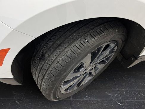 Used 2024 Chevrolet Equinox RS w/ RS Leather Package image 36