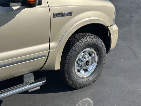 Used 2005 Ford Excursion Limited image 69