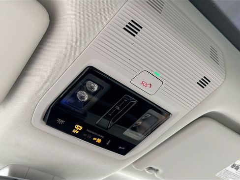 New 2025 Volkswagen ID. Buzz 1st Edition image 21