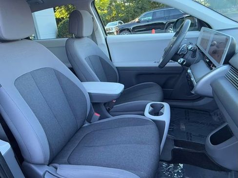Used 2025 Hyundai Ioniq 5 SE image 17