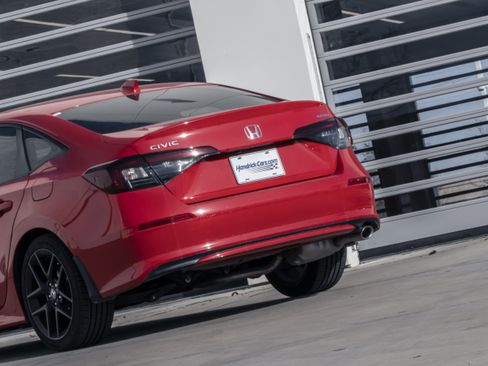 Used 2025 Honda Civic Sport image 6