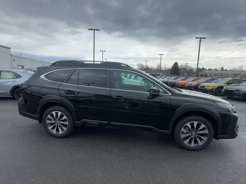 Used 2025 Subaru Outback Limited AWD/4WD image 9