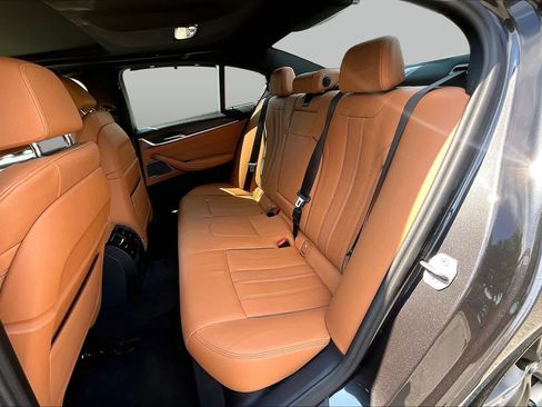 Used 2023 BMW M550i xDrive w/ Executive Package AWD/4WD image 21