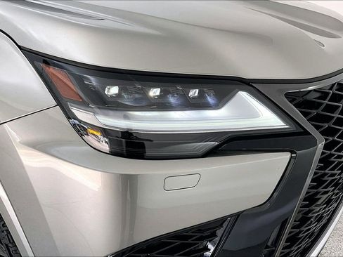 Used 2025 Lexus LX 700h F Sport image 39