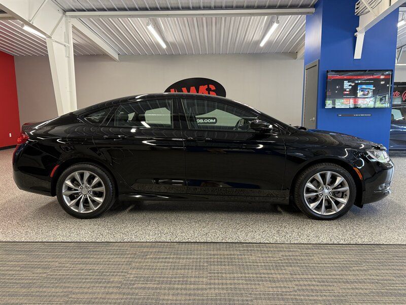 Used 2015 Chrysler 200 S w/ Comfort Group AWD/4WD image 8