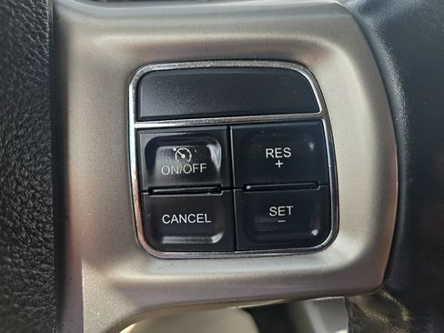 Used 2014 RAM 2500 Laramie w/ Convenience Group AWD/4WD image 15