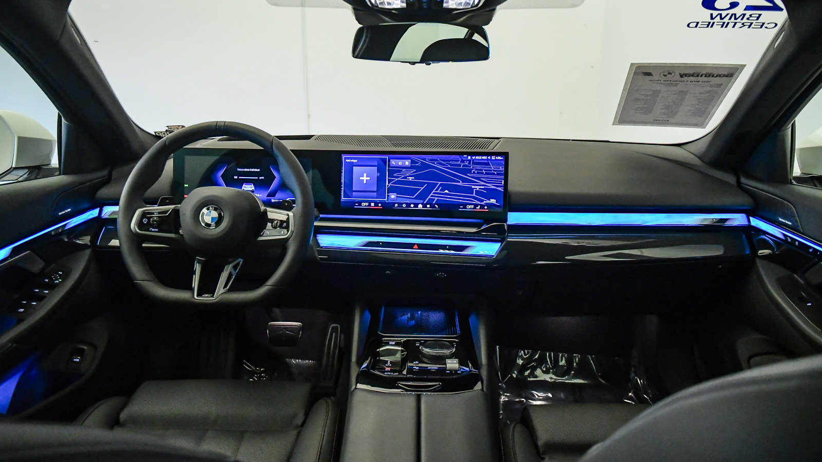 Certified 2025 BMW 540i xDrive w/ M Sport Package AWD/4WD image 16