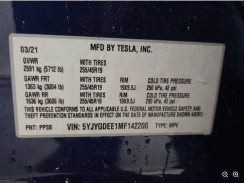 Used 2021 Tesla Model Y Long Range AWD/4WD image 34