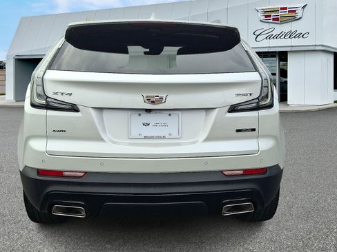 Used 2022 Cadillac XT4 Sport w/ Enhanced Visibility Package image 4