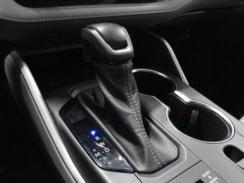 Used 2022 Toyota Highlander XLE image 21