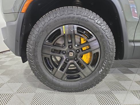 Used 2022 Rivian R1S Launch Edition image 9