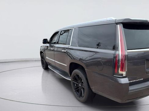 Used 2018 Cadillac Escalade ESV Luxury RWD image 7