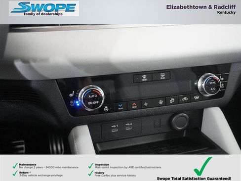Used 2025 Mitsubishi Outlander AWD image 21