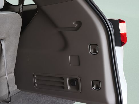 Used 2019 Chevrolet Traverse Premier w/ Driver Confidence II Package FWD image 30
